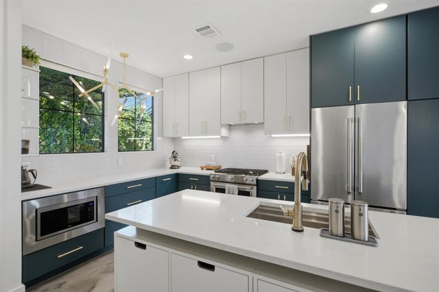 2711 Crest Ave A, Austin, TX 78702