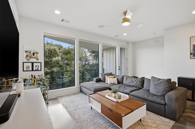 2711 Crest Ave A, Austin, TX 78702