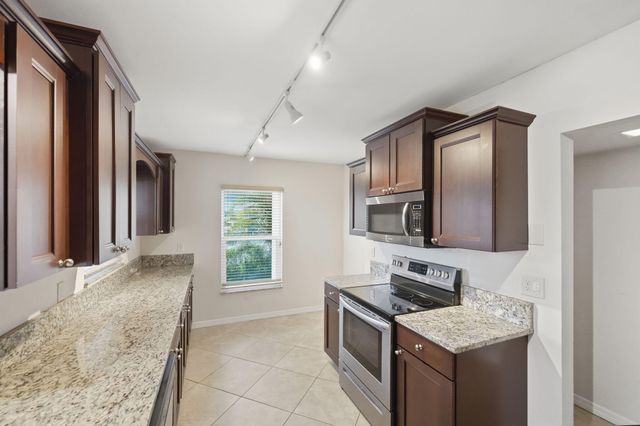 1900 S Kanner Highway 5107, Stuart, FL 34994