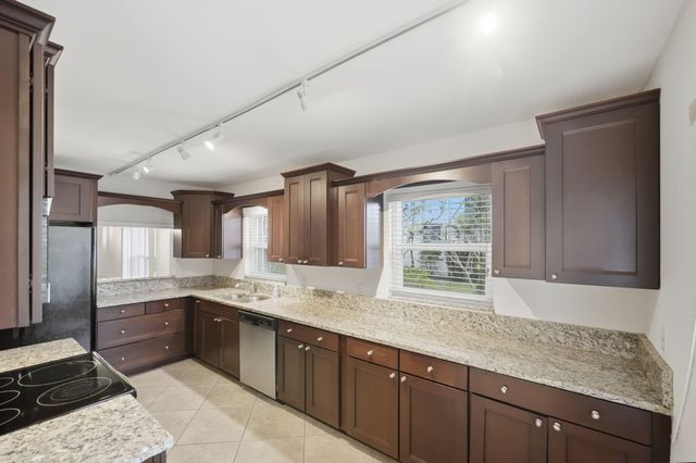 1900 S Kanner Highway 5107, Stuart, FL 34994