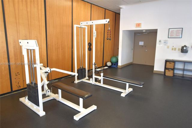 20301 W Country Club Dr 1425, Aventura, FL 33180