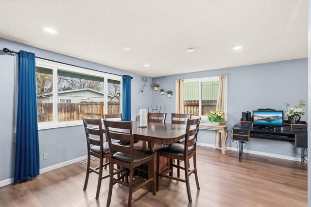 1960 Hutchins Circle, Medford, OR 97504