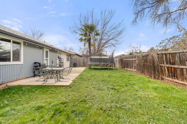 1960 Hutchins Circle, Medford, OR 97504