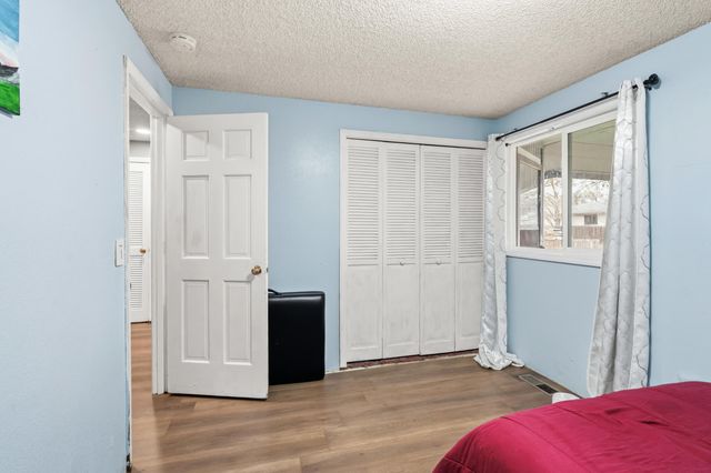 1960 Hutchins Circle, Medford, OR 97504