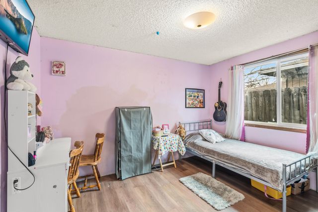 1960 Hutchins Circle, Medford, OR 97504