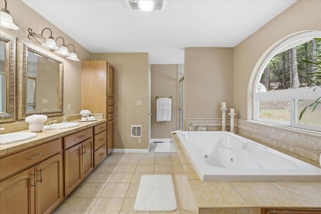 5200 Langner Creek Rd, Placerville, CA 95667