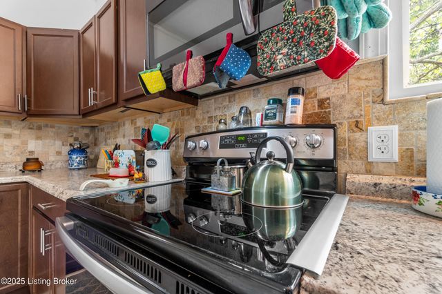 529 Cardinal Dr, Campbellsburg, KY 40011