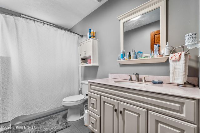 529 Cardinal Dr, Campbellsburg, KY 40011