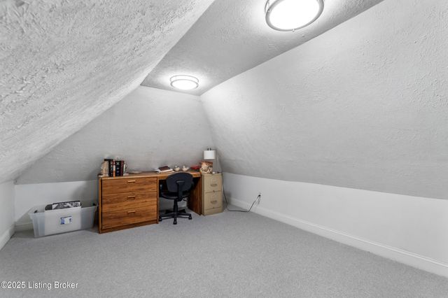 529 Cardinal Dr, Campbellsburg, KY 40011