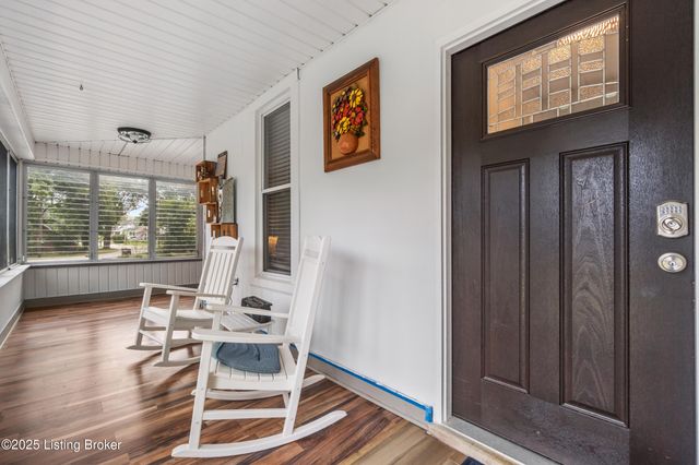 529 Cardinal Dr, Campbellsburg, KY 40011