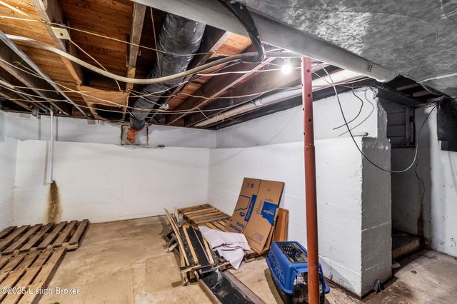 529 Cardinal Dr, Campbellsburg, KY 40011