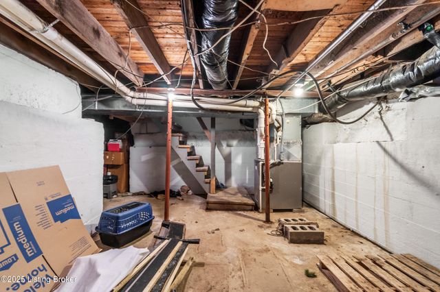 529 Cardinal Dr, Campbellsburg, KY 40011