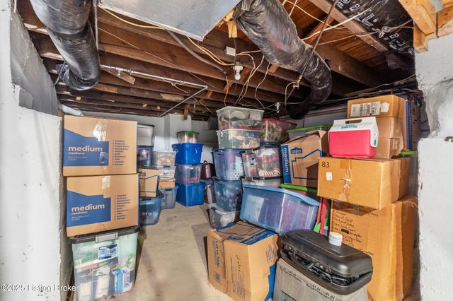 529 Cardinal Dr, Campbellsburg, KY 40011