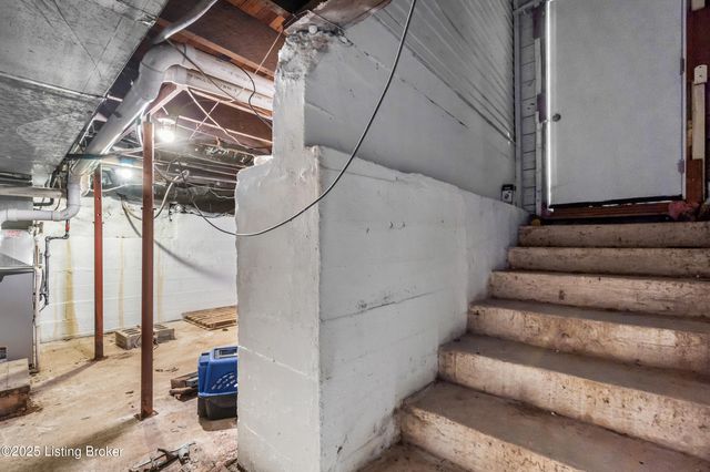 529 Cardinal Dr, Campbellsburg, KY 40011