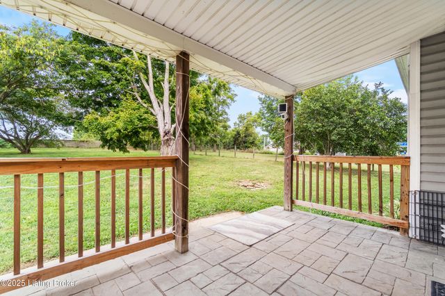 529 Cardinal Dr, Campbellsburg, KY 40011