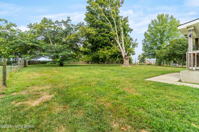 529 Cardinal Dr, Campbellsburg, KY 40011