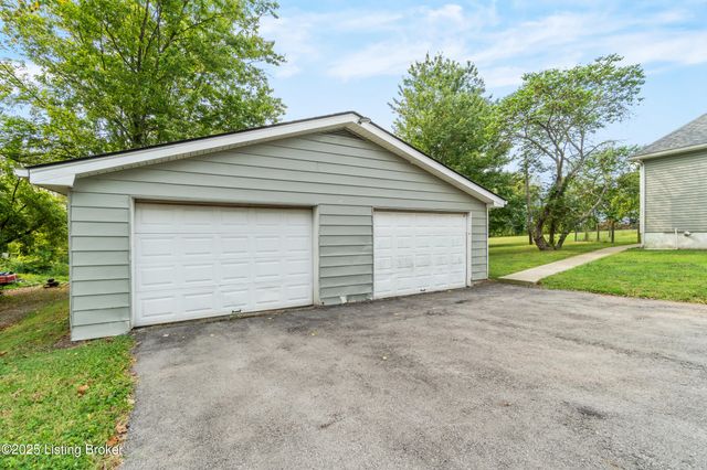 529 Cardinal Dr, Campbellsburg, KY 40011