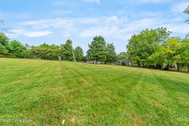 529 Cardinal Dr, Campbellsburg, KY 40011