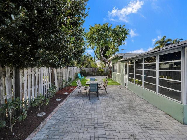 708 NE 24th Avenue, Pompano Beach, FL 33062
