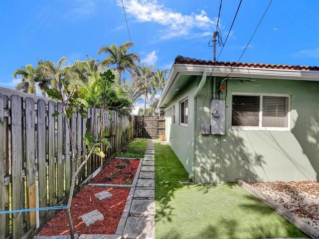 708 NE 24th Avenue, Pompano Beach, FL 33062