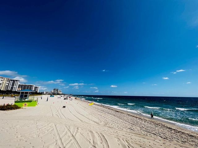 708 NE 24th Avenue, Pompano Beach, FL 33062