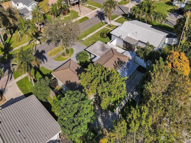 708 NE 24th Avenue, Pompano Beach, FL 33062