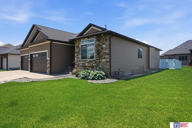 8901 S 30th Street, Lincoln, NE 68516