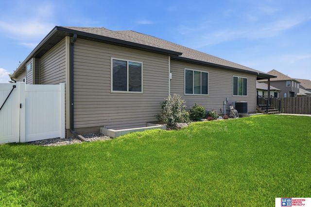 8901 S 30th Street, Lincoln, NE 68516