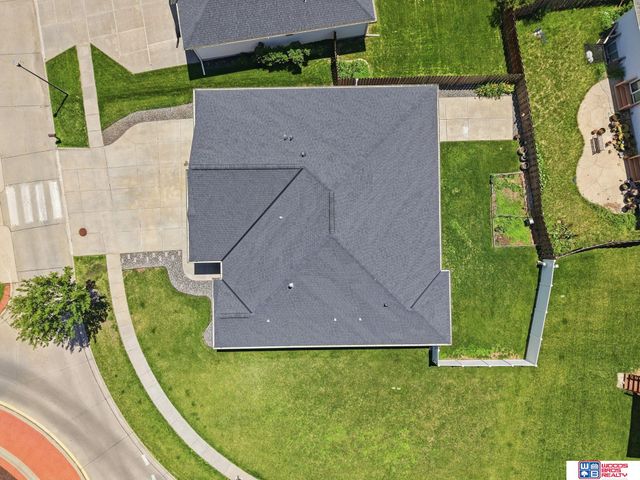 8901 S 30th Street, Lincoln, NE 68516