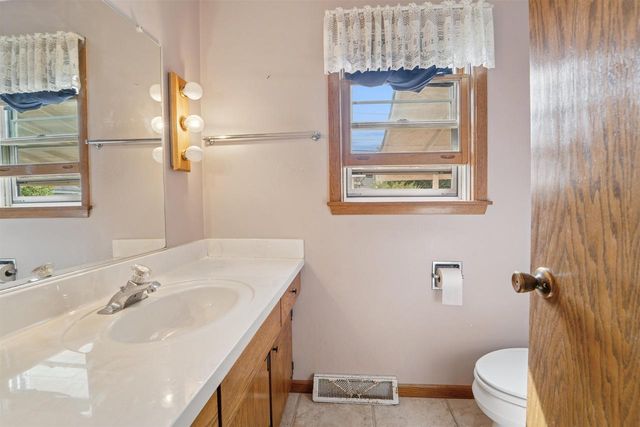 513 E GREENFIELD STREET, Appleton, WI 54911