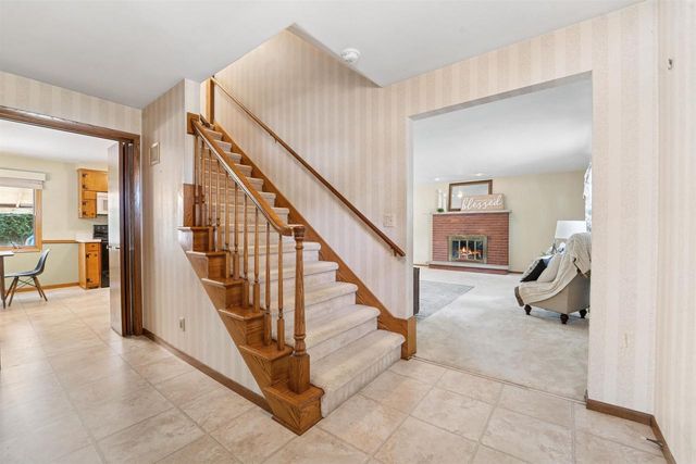 513 E GREENFIELD STREET, Appleton, WI 54911