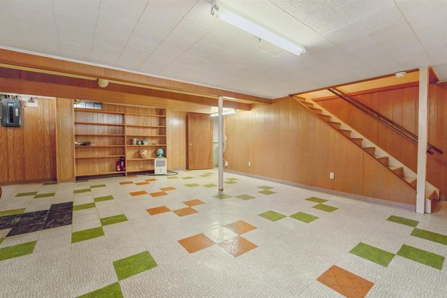 513 E GREENFIELD STREET, Appleton, WI 54911