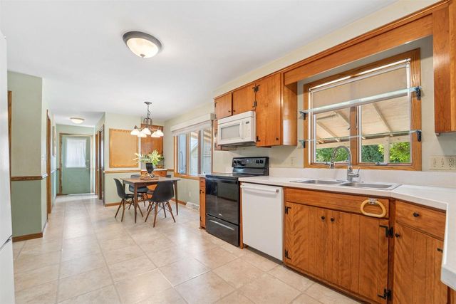 513 E GREENFIELD STREET, Appleton, WI 54911