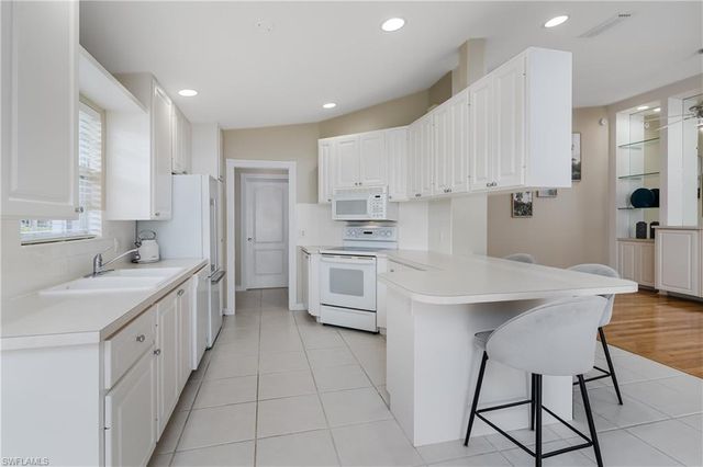 4949 Kingston WAY, Naples, FL 34119