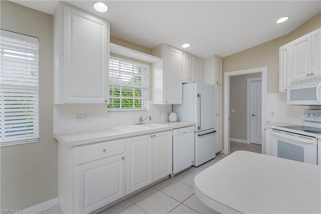 4949 Kingston WAY, Naples, FL 34119