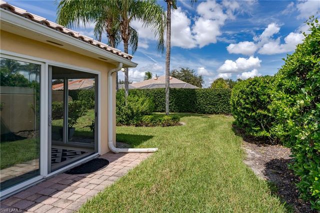 4949 Kingston WAY, Naples, FL 34119