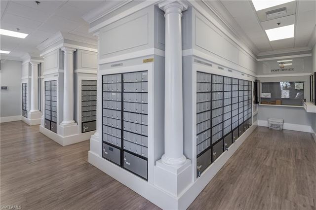 4949 Kingston WAY, Naples, FL 34119