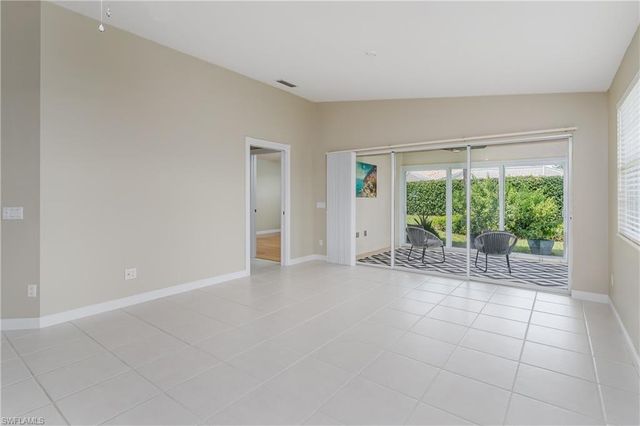 4949 Kingston WAY, Naples, FL 34119