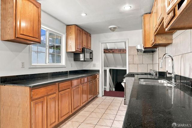 411 Vienna Street, San Francisco, CA 94112