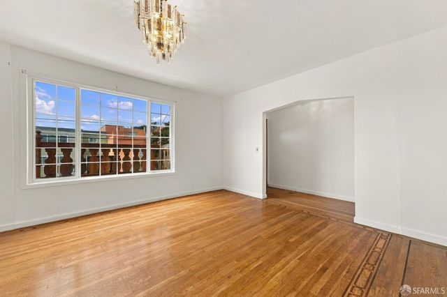 411 Vienna Street, San Francisco, CA 94112