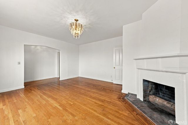 411 Vienna Street, San Francisco, CA 94112
