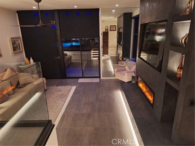 5118 Marina Pacifica Dr S, Long Beach, CA 90803