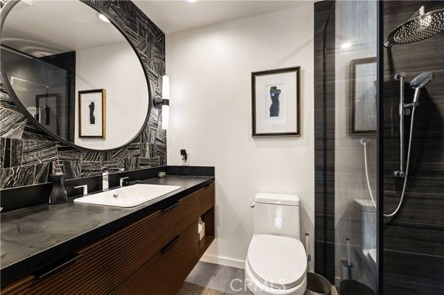 5118 Marina Pacifica Dr S, Long Beach, CA 90803