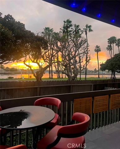 5118 Marina Pacifica Dr S, Long Beach, CA 90803