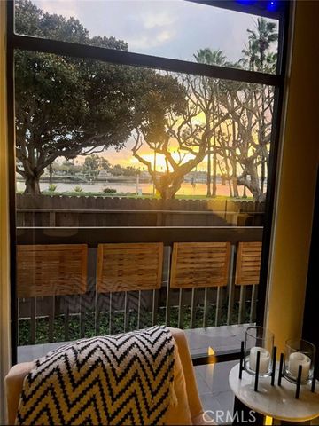 5118 Marina Pacifica Dr S, Long Beach, CA 90803