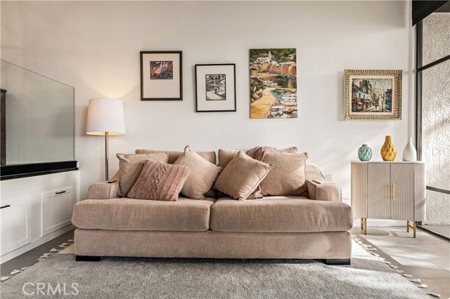 5118 Marina Pacifica Dr S, Long Beach, CA 90803