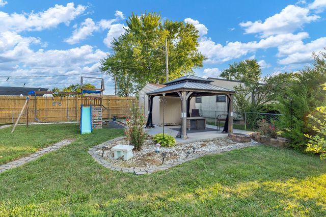 693 Maurine Drive, Columbus, OH 43228