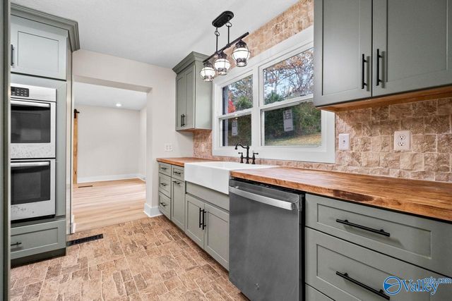 1329 Monte Vista Drive, Gadsden, AL 35904