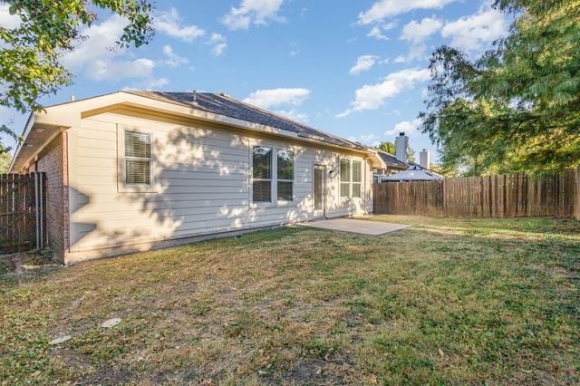 1005 Grimes Drive, Forney, TX 75126