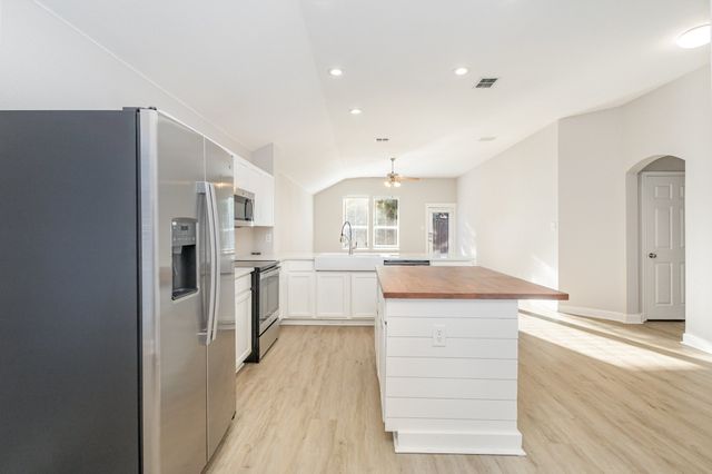 1005 Grimes Drive, Forney, TX 75126